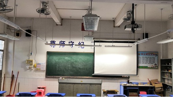 近視防控重大動作，教室燈具必須無頻閃、無藍光危害...