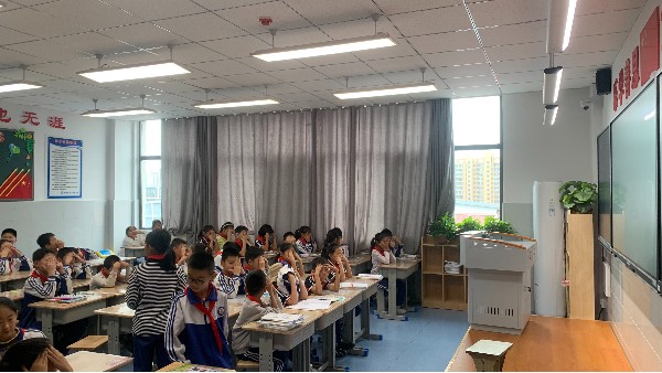 維格教育照明：專注教室照明環(huán)境，關(guān)注學(xué)子未來