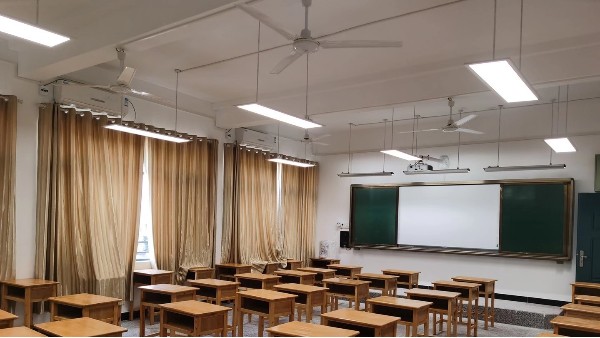 預(yù)防學生變成“小眼鏡”，華輝教育照明一直在行動